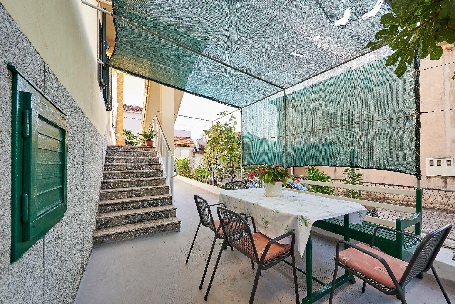 Apartment Ivanka โตรกีร์ ภายนอก รูปภาพ